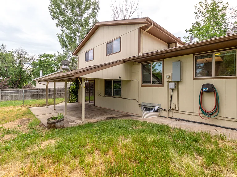 6674 Braun Ct — Photo 15