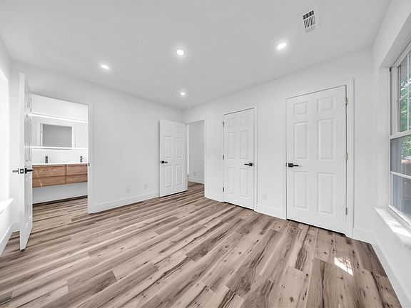 5th image of 409 Gower St