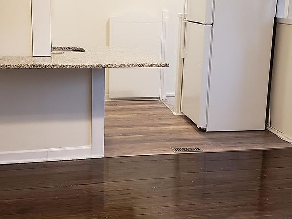 2nd image of 1011 King Ave APT D