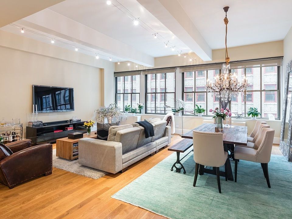 1st image of 130 W 30th St APT 8B
