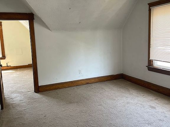 4th image of 12341 Chesterfield Ave #3