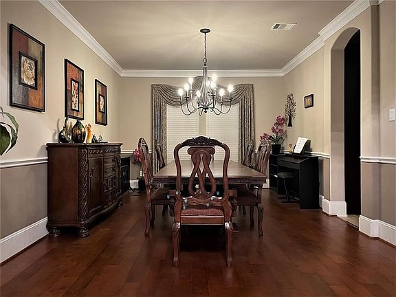 3rd image of 5015 Heather Meadow Ln