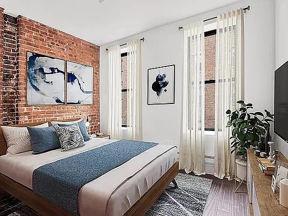 4th image of 644 10th Ave #3R