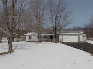 2128 Westwood Dr, Cheboygan, MI 49721