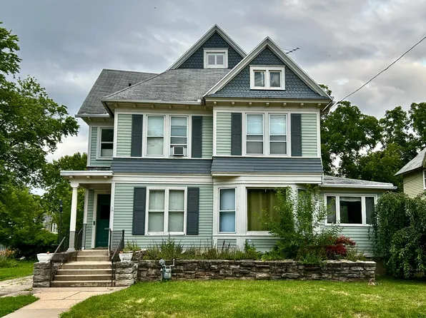 528 Mount Vernon St, Oshkosh, WI 54901