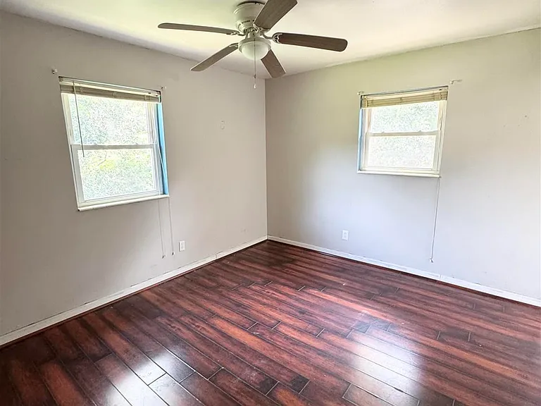 4541 Marseille Dr — Photo 9