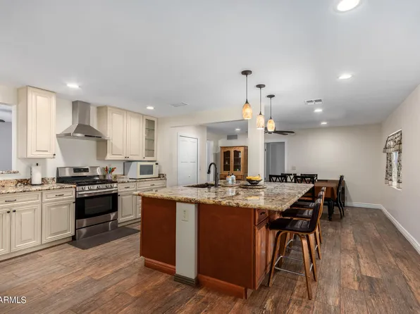 2410 N 39TH Place, Phoenix, AZ 85008