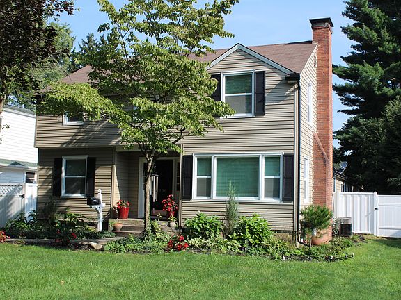 3rd image of 1138 Moundview Ave
