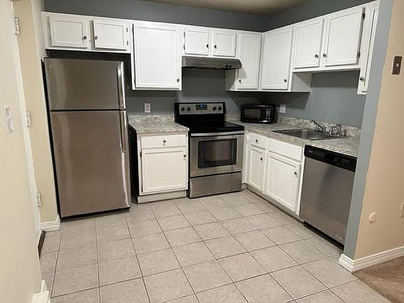 3rd image of 65 Milliken Ave APT 1