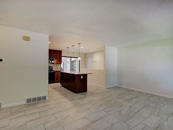 5th image of 3090 W 133rd Ave
