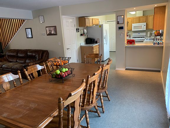 Dining Area/Kitchen
