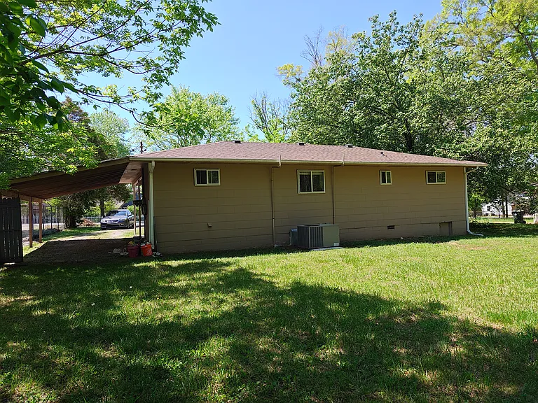 8355 Oak Dr — Photo 7