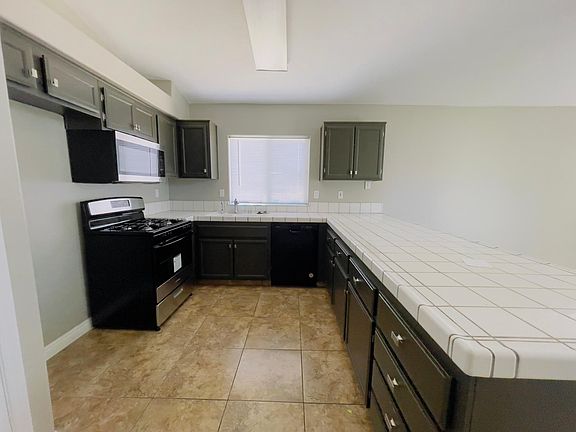 4th image of 3406 Pecos Dr