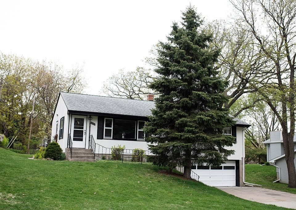 1st image of 2257 Saint Stephen St
