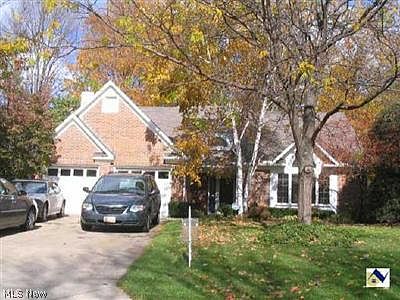 1st image of 12 S Hampton Cir
