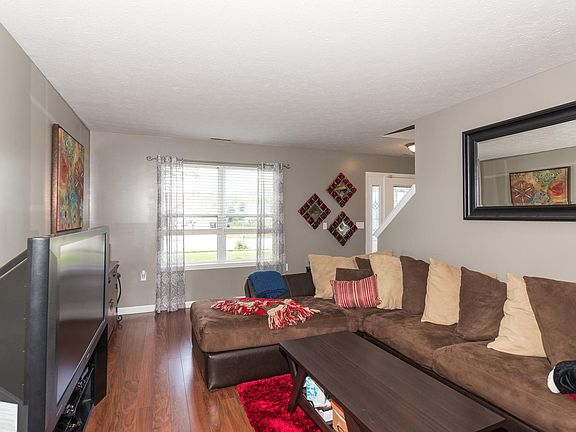 5th image of 7819 Stratfield Dr