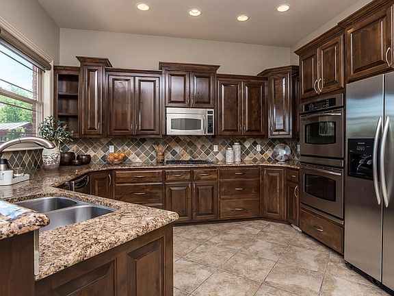 5th image of 3702 NW Creekstone Blvd