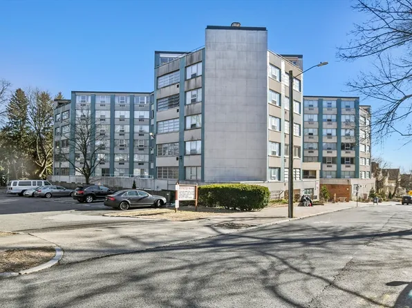 101 Mulberry St Penthouse 608, Springfield, MA 01105