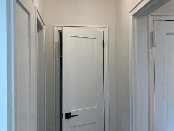 4th image of 100 Woodside Grn APT 2A