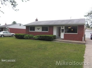 41107 Hamilton Dr, Sterling Heights, MI 48313