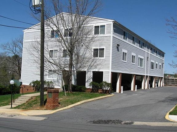 2nd image of 303 White St #402