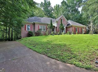 5945 Millstone Ln, Stone Mountain, GA 30087