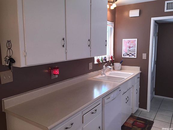 3rd image of 5333 Pimlico Ave