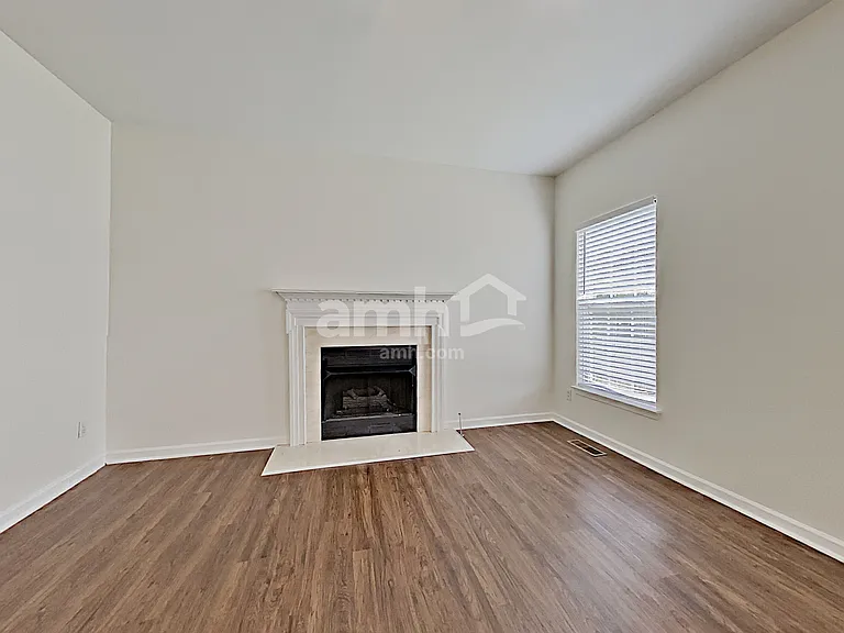 3213 Peyton Ct — Photo 9