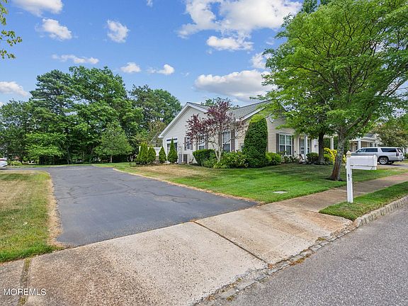 4th image of 81 Jadelawns Drive