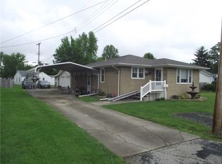 706 E Dogwood Ave, Effingham, IL 62401