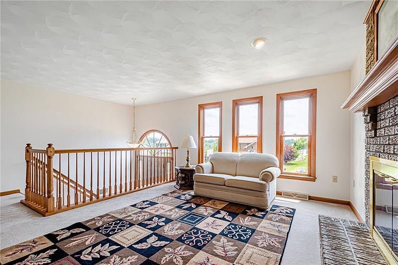 310 Meadow Wood Dr, Plum, PA 15239 Zillow