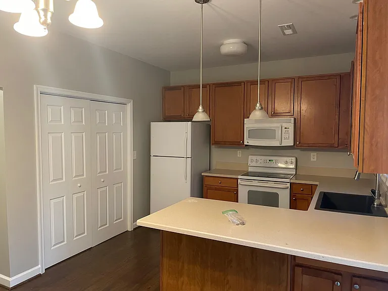 5482 Hill Top St — Photo 6