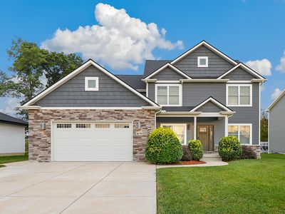 1070 Lakeview Dr, Hobart, IN, 46342