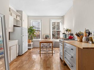 314 E 83rd St APT 3W, New York, NY 10028