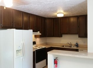 2 Lawnview Rd APT 3, Charleston, WV 25314