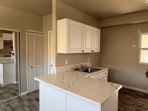5th image of 2031 S Gaffey St #3