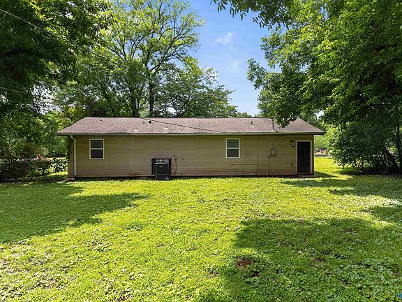 5th image of 2412 Shady Lane Dr NW