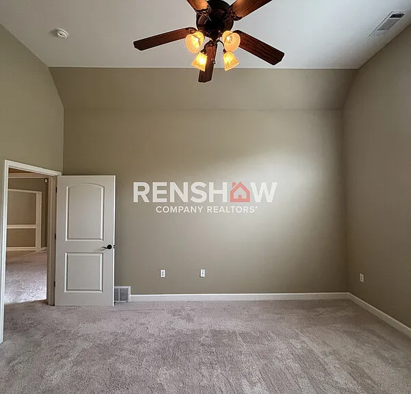 1381 Calumet Farms Dr — Photo 8