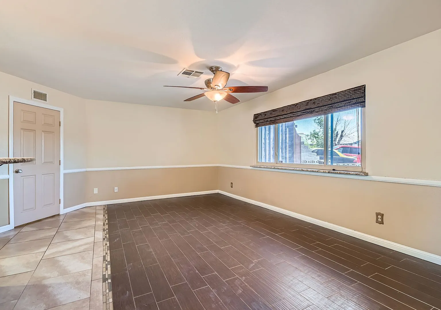 Highland Hills RV Parking 4 Bedrooms — Photo 4