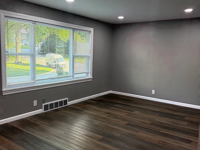 54 Woodlawn Dr — Photo 7