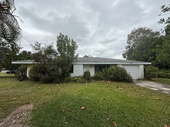 2445 8th Ave SW, Vero Beach, FL 32962
