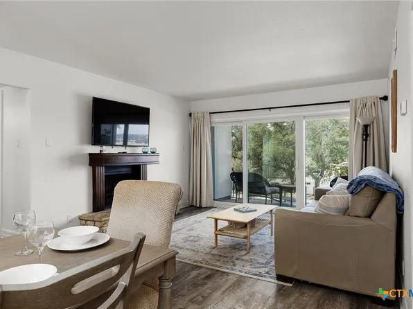 1025 Parkview Dr APT E30, Canyon Lake, TX 78133