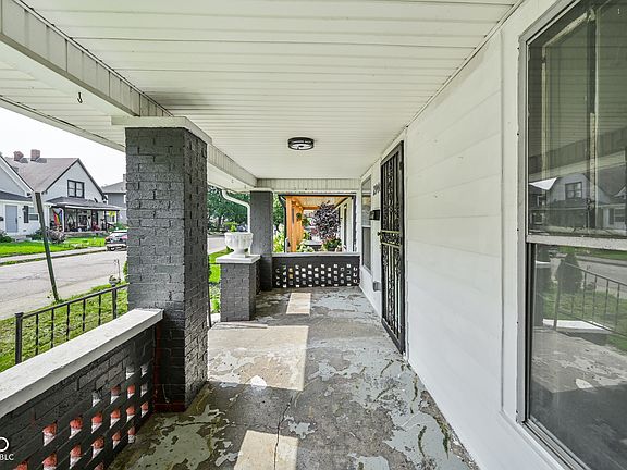 3rd image of 2940 Highland Pl