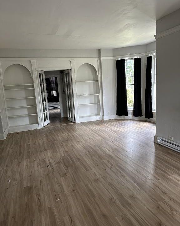 1st image of 1006 W Stephenson St Floor 1