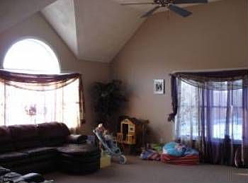 3rd image of 28 Garland Dr