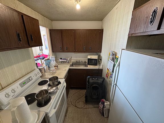 4th image of 5415 N Sheridan Rd APT 812