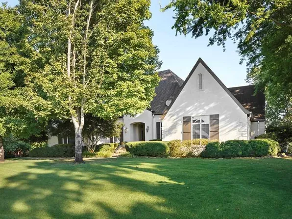754 Ridgecliff Dr, Florence, AL 35634