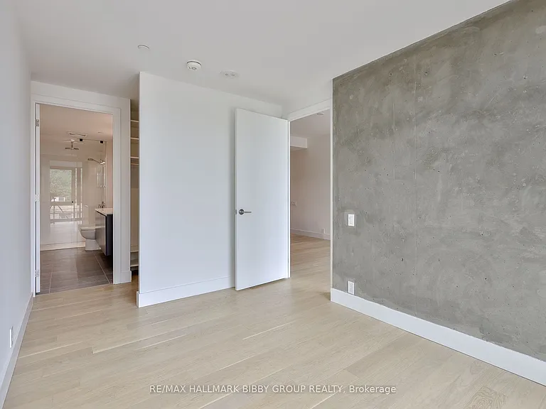 1414 Bayview Ave #204 — Photo 14