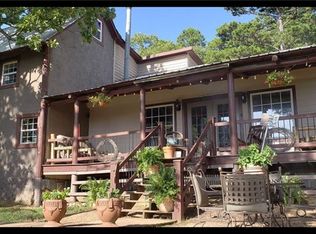 16635 Round Mountain Rd, Howe, OK 74940