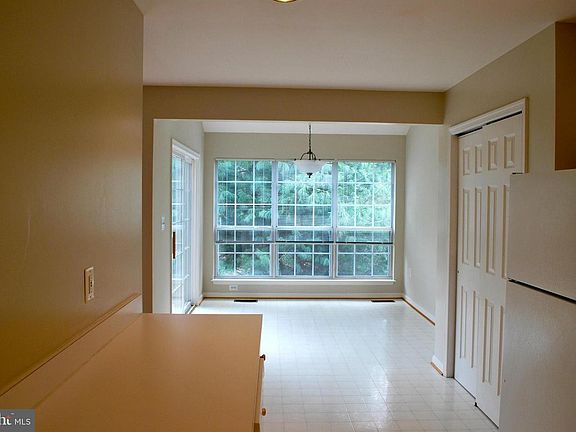 4th image of 3101 Antrim Cir